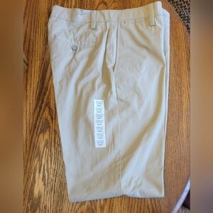 Men's NEW Khaki Pants Straight Fit Flat Front 30 x 32 Croft & Barrow